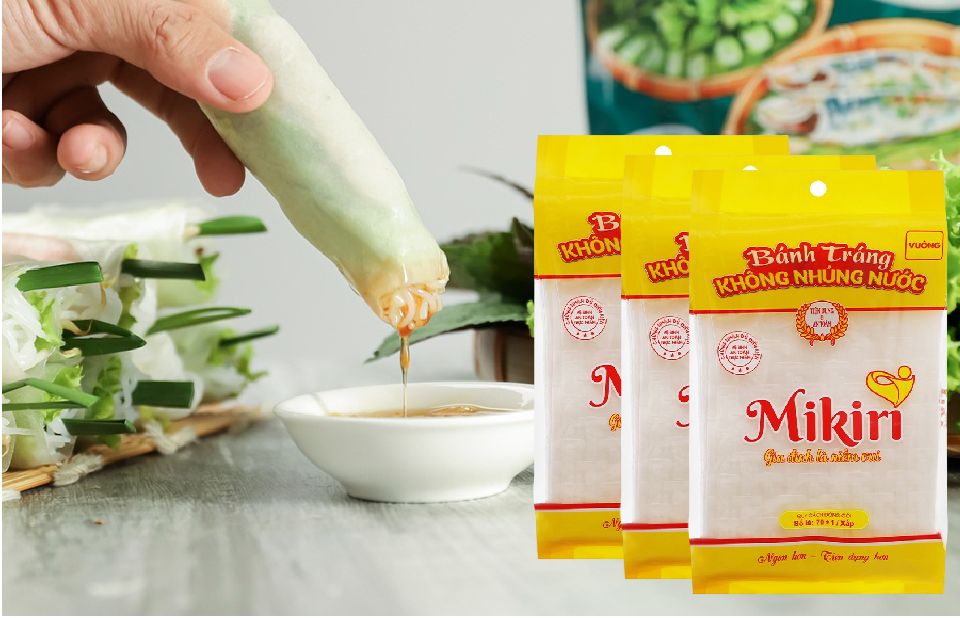 Bao bì bánh tráng cuốn chả giò